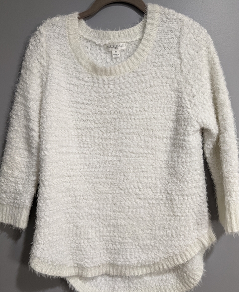 Crew neck fuzzy sweater - Picture 1 of 2